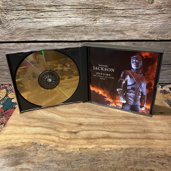 MICHAEL JACKSON - History 2cd Set - Picture 3 of 5